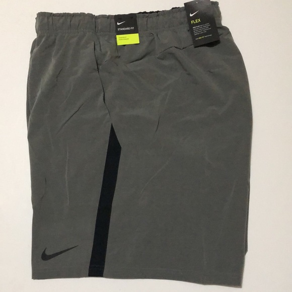 Nike Other - Nike Men’s 4XL Standard Elastic Waistband Bermuda